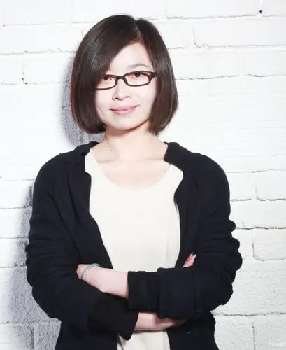 紧锣密鼓的招募中,同时义银装饰集团里不少美女设计师也被放到了台前