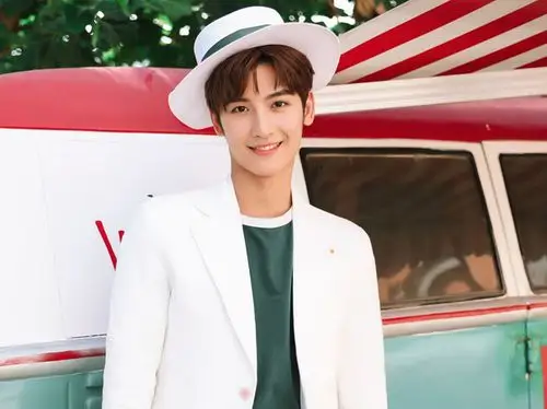 黄俊捷多高多少岁了 黄俊捷的个人资料信息微博图片曝光