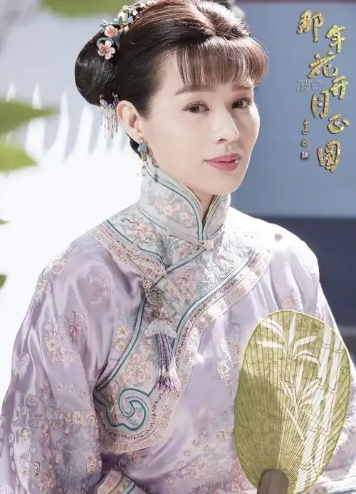 胡杏儿直播惊喜透露宝宝性别八卦剧透时被网友追问吴聘死因