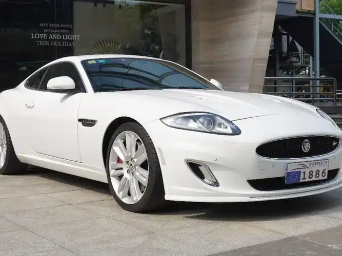 捷豹 xk  2012款 xkr 5.0l 机械增压硬顶版图片