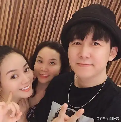 民歌公主青青与高进相约录音棚,陌陌动态曝光七夕合影