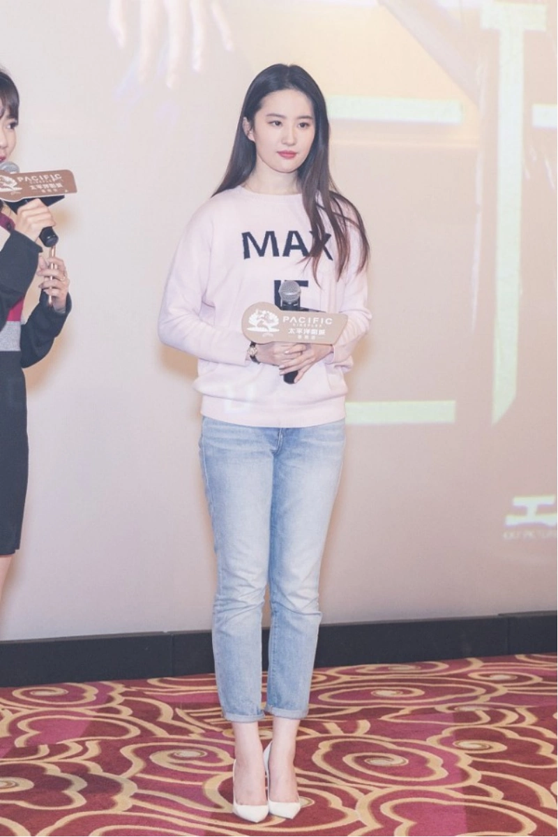 刘亦菲古装近照一改往日肥妞形象仙气十足温婉可人