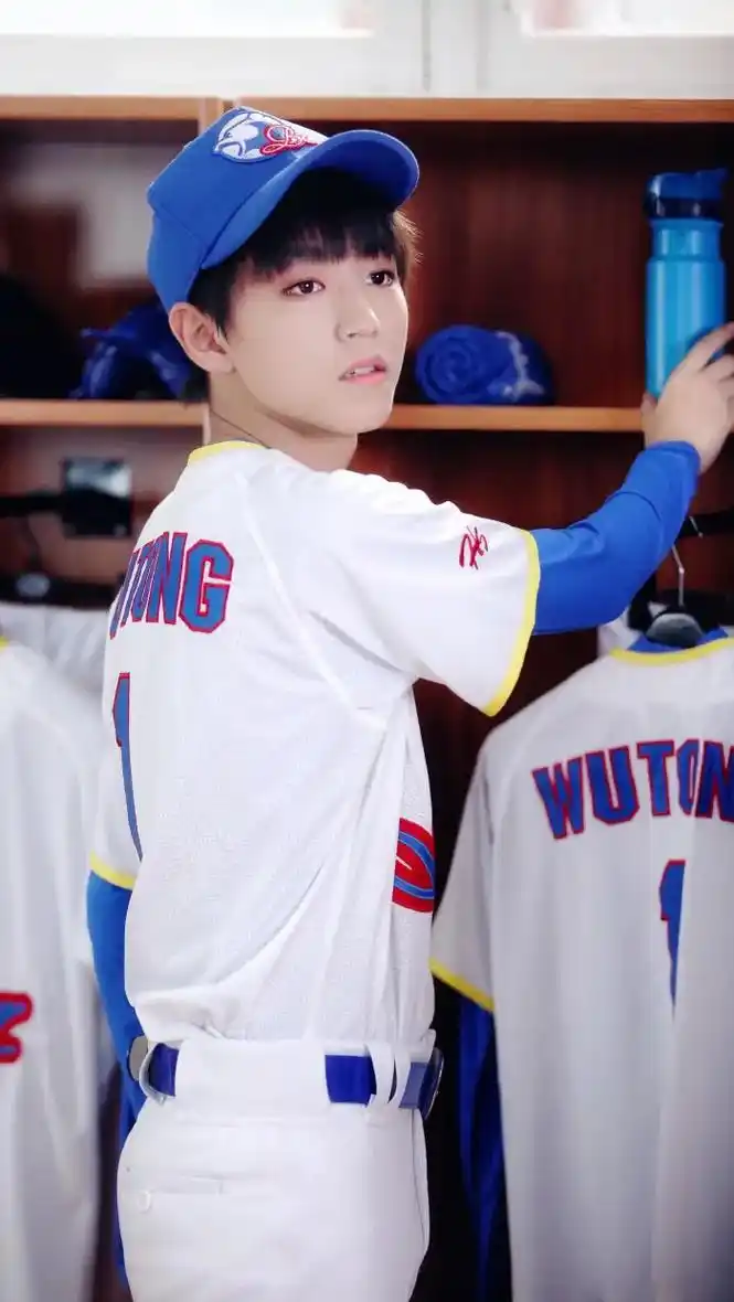 记得那个时候无限循环《我们的少年时代》#王俊凯#邬童 #我们 - 抖音