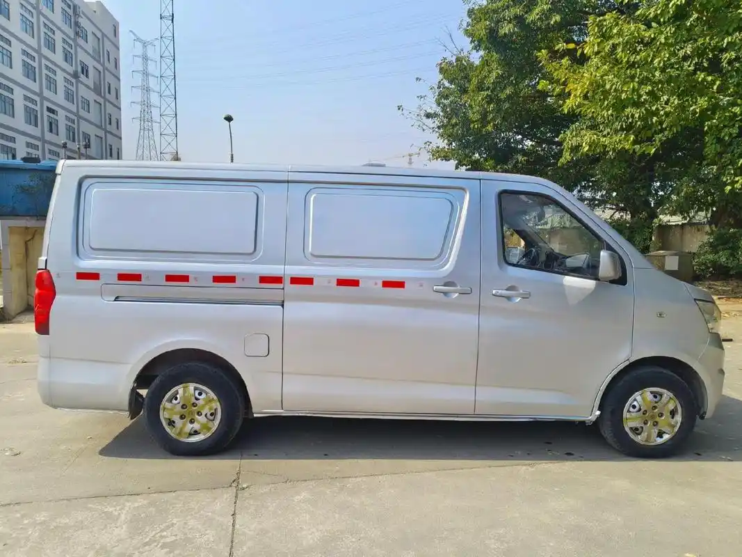 长安睿行m80货运版面包车 上牌时间: 2019年03月一手车 年 审 到:2024