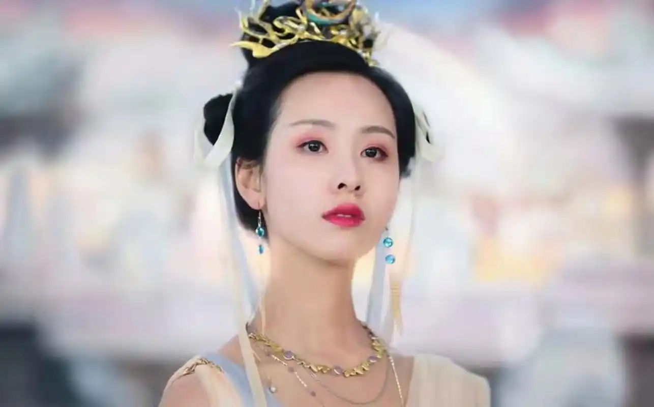 陈都灵美吗?看她古装造型就知道了,确实很适合古装扮相