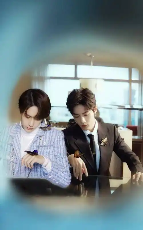 于是有粉丝p出他们的合影可惜俩人之后并没有合作新剧肖战王