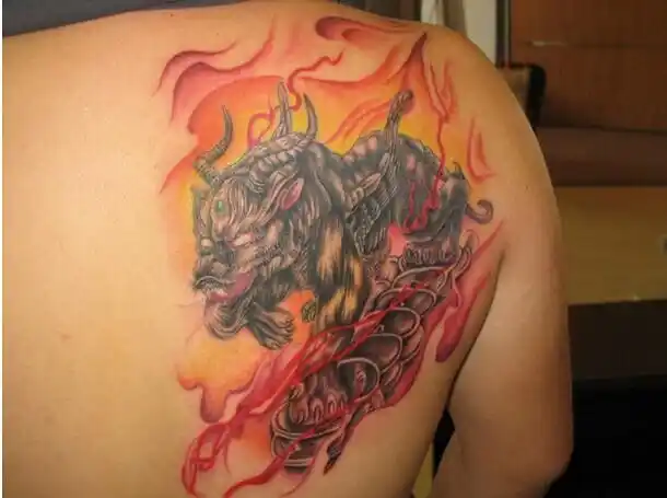 男生后背漂亮好看火麒麟纹身图案图片