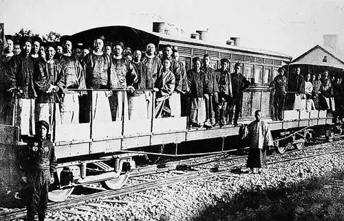 经过工业革命,西方很快进入自动化生产即机器生产时代,机械化,自动化