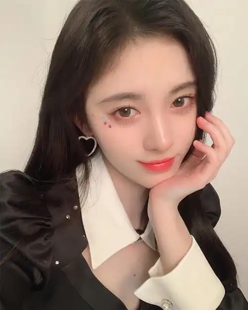 鞠婧祎星星妆容太漂亮了吧,不愧是四千年美少女