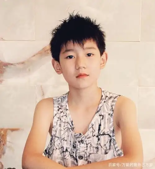 tfboys-王源小时候之间的差异太大了
