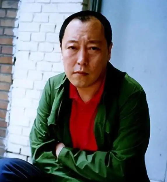 倪大红:非著名演员的传奇之路 在演艺圈中,倪大红是一位不靠颜值靠