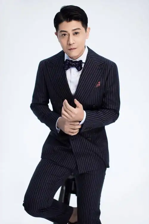 p>张朋,1986年6月27日出生于河北石家庄,中国大陆男演员,主持人,毕业