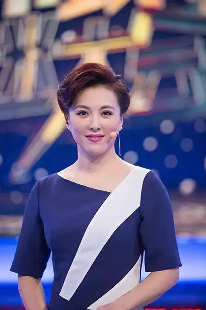 梦桐主持《环球影迷大会》第十期高清图集