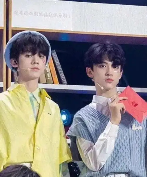 还有一些all润啊all源,尤其是源轩,我感觉我源轩逆了,太好磕了!