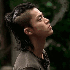 如果嫌头发太厚重,大可以全部剃掉.