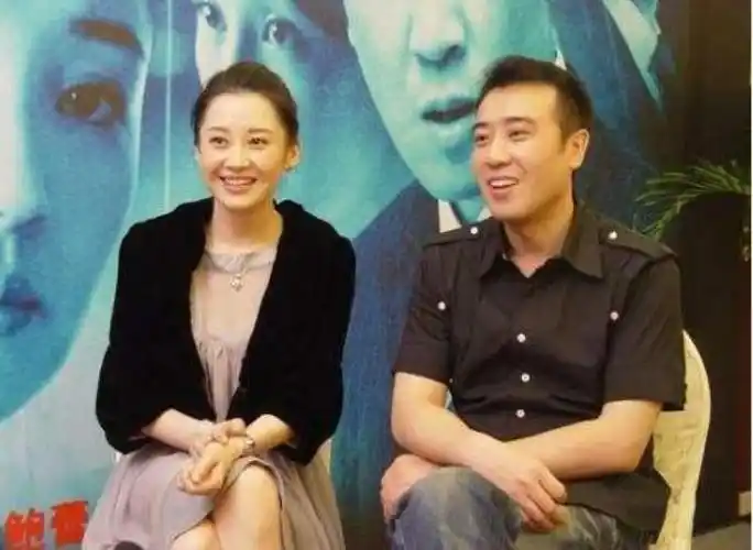于和伟的老婆于和伟与老婆宋林静近照