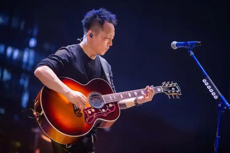 许巍"无尽光芒"巡回演唱会最后一站(北京站)即将来袭!