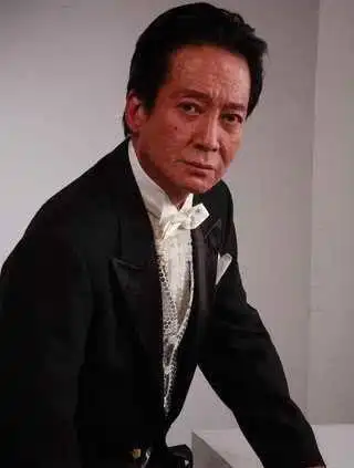 很多80后还是对他有印象的,他的演技非常精湛,基本上都是饰演的大反派