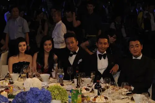 时尚芭莎十周年明星慈善晚宴(2012.09.01)