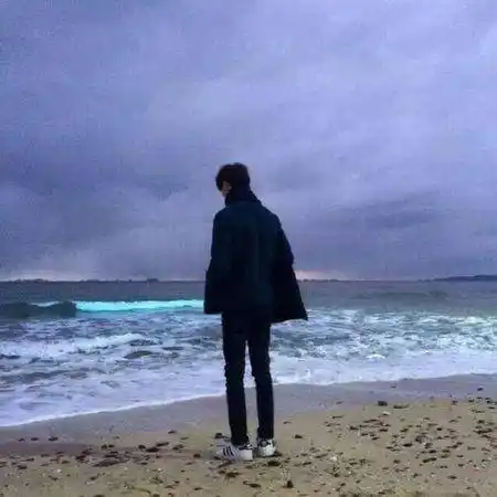 头像图片男生霸气背影保持着将来的模样