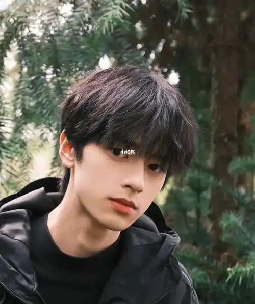 盖头发型男生女生都好驾驭