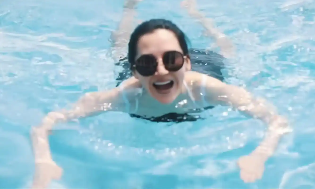 许晴游泳视频被翻出,播放量超过500万,网友:"赏心悦目"