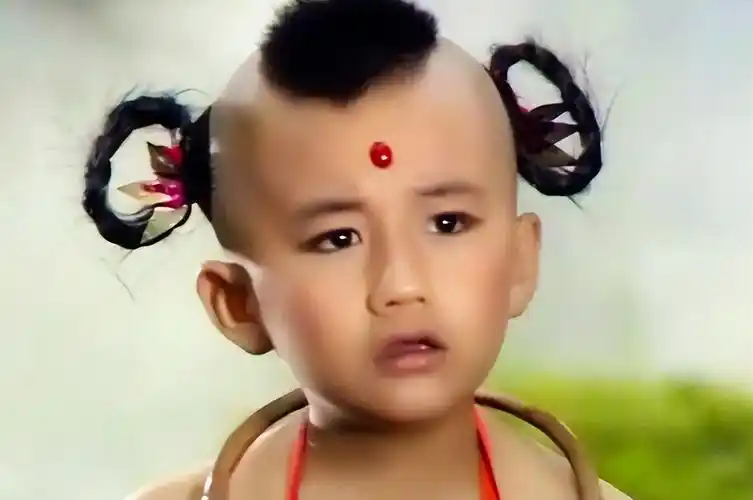 红孩儿为何没有牛犄角?牛魔王不做任何解释,铁扇公主无意间说出