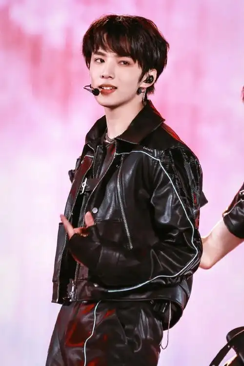 刘耀文楼间楼演唱会##与刘耀文共赴夏际心动