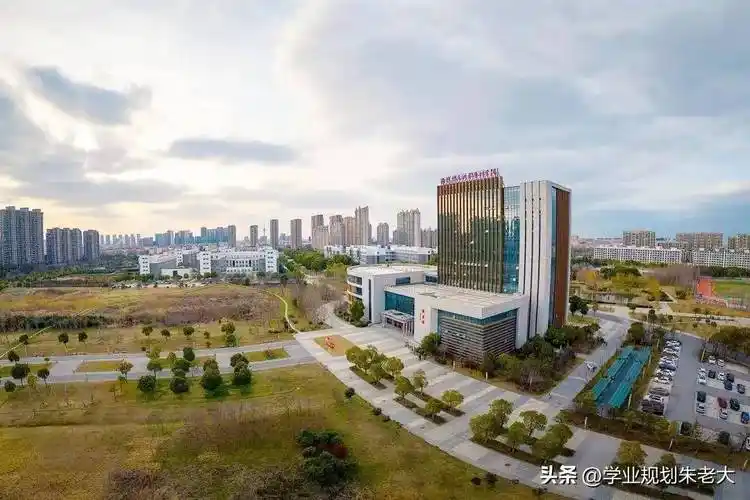南京师范大学泰州学院,2023年在江苏省各专业,录取最低分及位次
