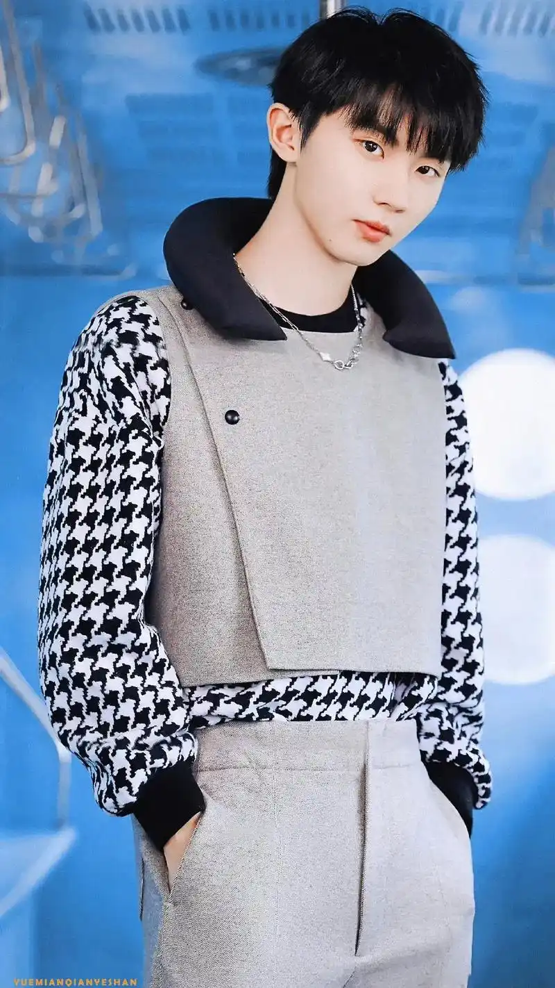 马嘉祺#183 #男模身材 又是一组没有见过的哥酱帅气系列 - 抖音