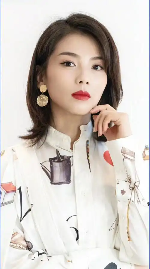 女演员,歌手刘涛