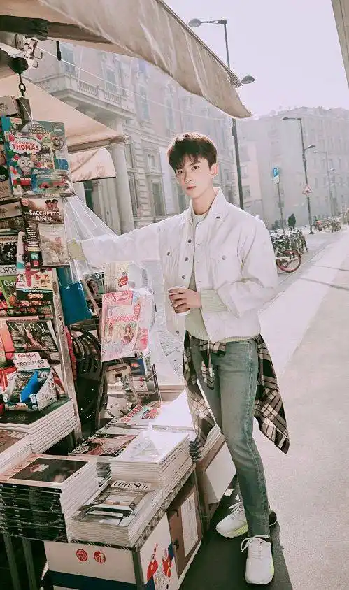 1米82的吴磊遇上tfboy4人身高参差不齐是谁的身高说了谎