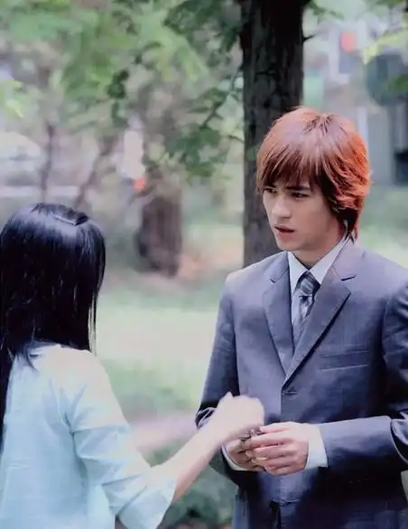 比如同期另一部电视剧《薰衣草》最后挂掉了女主,那这部《深情密码》