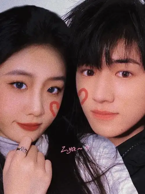 也不要忘记加阴影(第一次p图,轻点喷)大家p的时候不要忘记阴影#宋亚轩