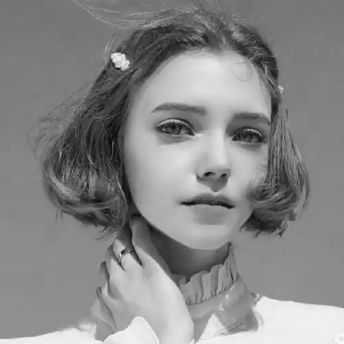 欧美头像高级感黑白高清大图