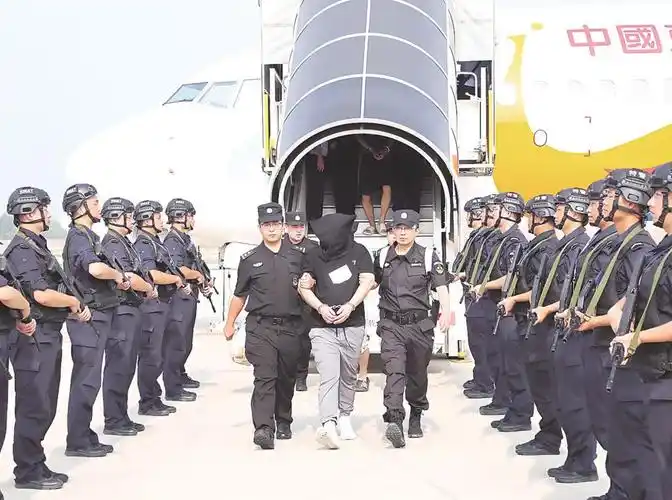 记者 刘彬)9月6日下午,押解91名在境外从事电信网络诈骗违法犯罪嫌疑