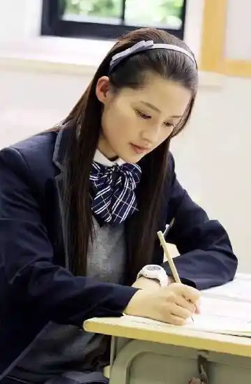 校服造型,李兰迪,吴倩,沈月,谭松韵,郑爽,刘亦菲,周冬雨,陈瑶,李沁