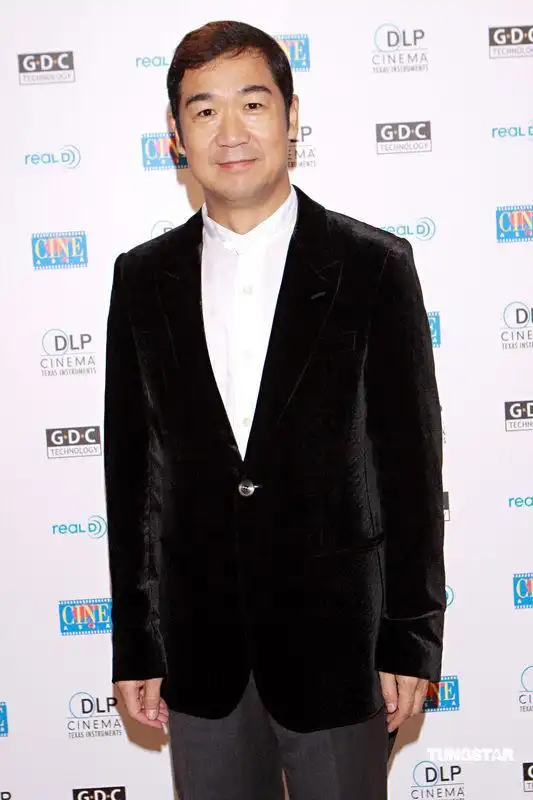 张国立出席活动