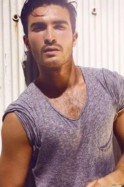 性感男模裸身诱惑