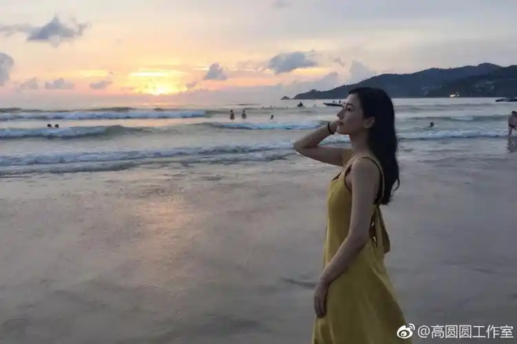 2018ins超火初恋裙高圆圆同款露背蝴蝶结连衣裙度假小心机中长裙