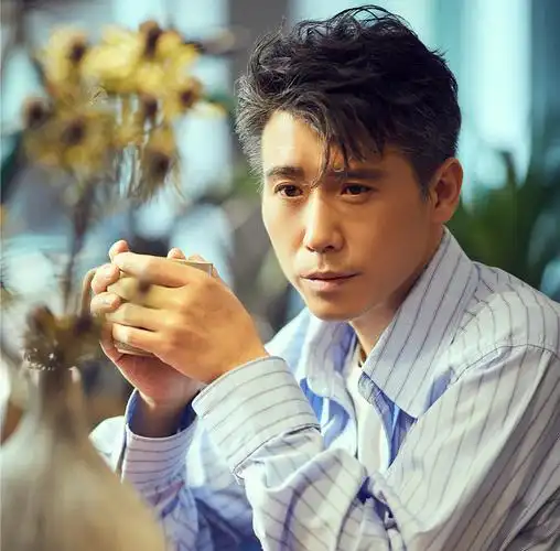 回顾演员李乃文与颜丙燕意难平49岁婚姻成谜如今怎样了