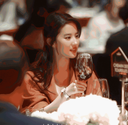 刘亦菲喝酒戏是真喝?岂止喝酒.