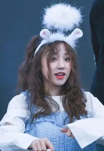 原创有种"整容"叫宋雨琦卸妆,看清她此刻的脸,瞬间成为男生最爱!