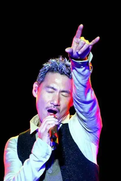 张学友的"兰花指"功力级数相当高,使用频率也相当频繁.