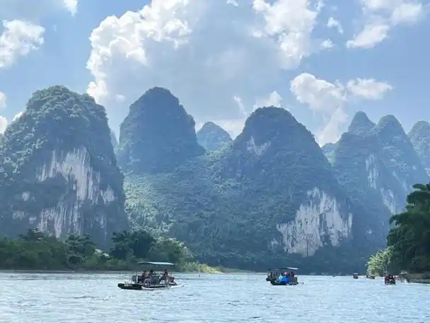 江作青罗带,山如碧玉簪,美景美食山水甲天下的旅游圣地——桂林