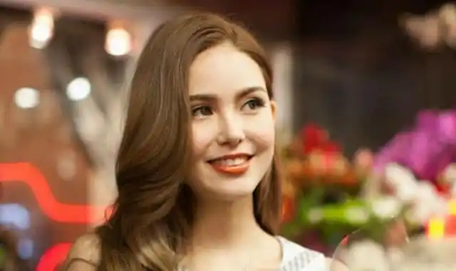 娱乐圈最美的5位混血女星,李小璐垫底,杨颖第2,第1美出天际