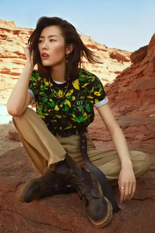 刘雯最新照片刷屏:你愿意爱我吗?