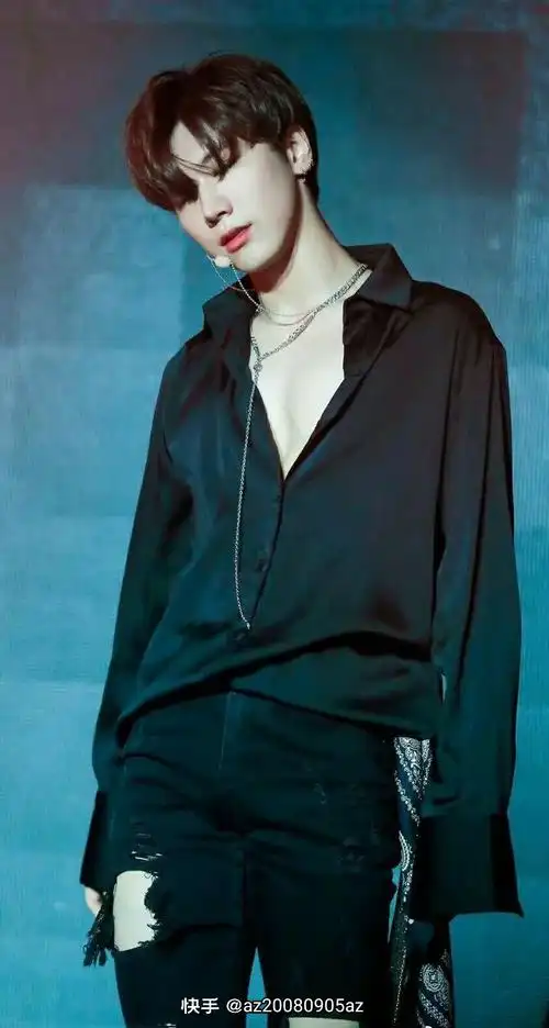 贺峻霖vb: 严浩翔vb: 张真源vb: (原谅我还没存陈泗旭现在的图片)