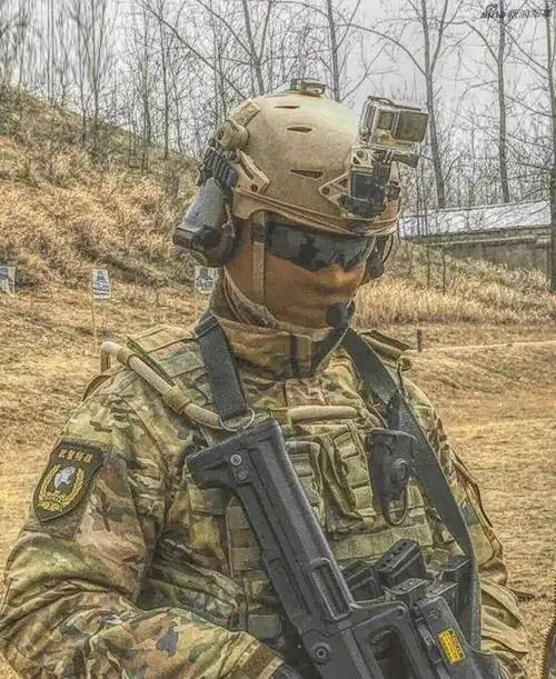 解放军的新式头盔为什么和美军一样?赤裸裸的山寨吗?