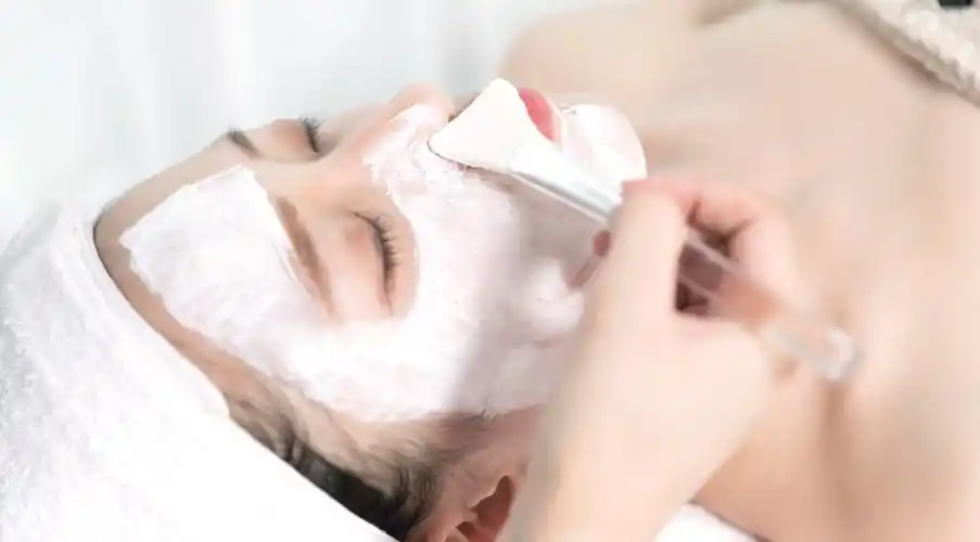 美容护肤概念绿色干净肌肤焕新之本面膜手机海报设计面膜手机宣传海报